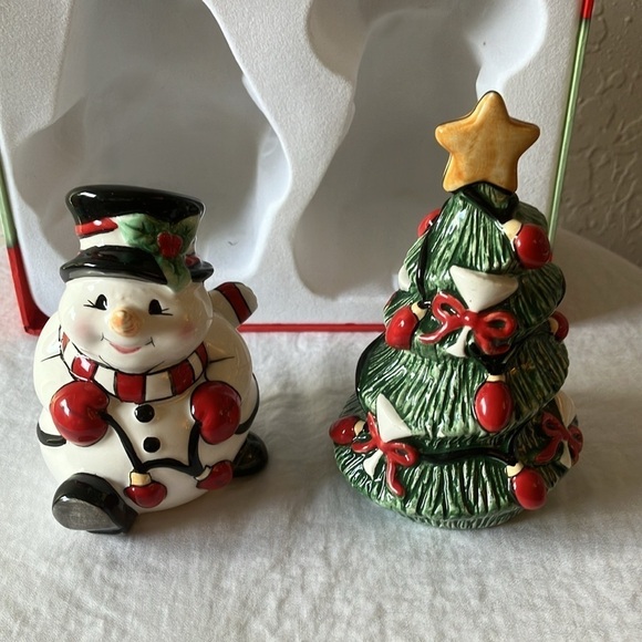 Fitz & Floyd: 2006 Cheers Snowman/Christmas Tree- Salt & Pepper Shaker - Picture 7 of 15